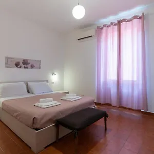  Apartment Evelina In Trastevere Italy