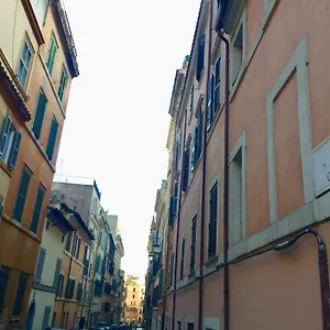  Appartement Guest Monti Italie